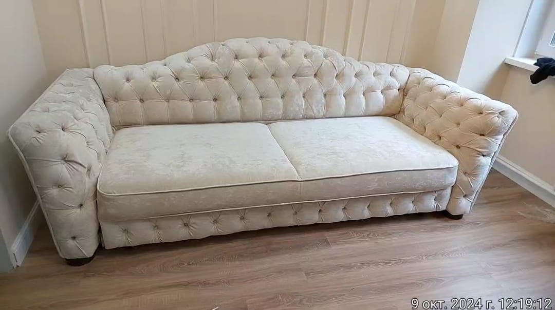 Обивка дивана. Михайловск